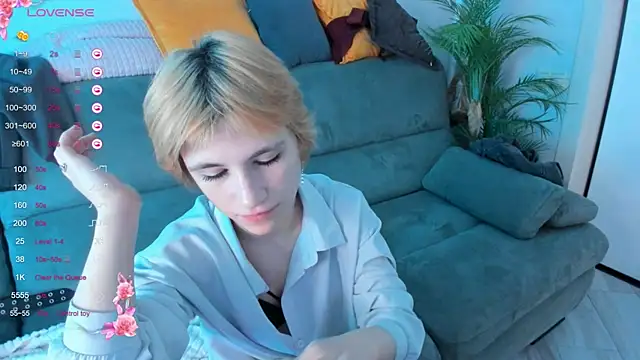 AutumnWhisper online show from 04/16/26, 09:39