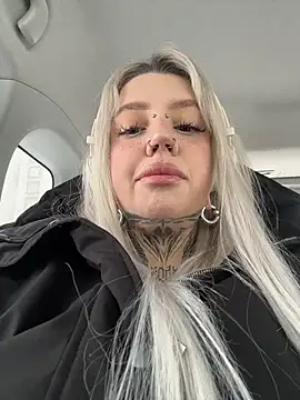 Snapshot of Chiibi chatting on 02/22/26, 09:52 Chiibi online show from 02/22/26, 09:52