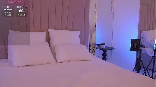 Snapshot of JennyBlow chatting on 02/26/26, 12:48 JennyBlow online show from 02/26/26, 12:48