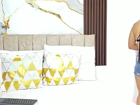 Atenis thompson online show from 02/17/26, 06:03