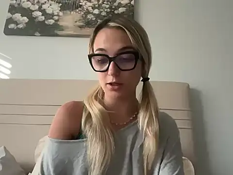 kelseyblu online show from 04/17/26, 10:57