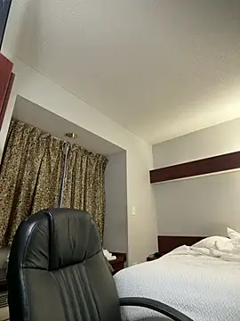 Snapshot of Suavea757 chatting on 03/16/26, 04:18 Suavea757 online show from 03/16/26, 04:18