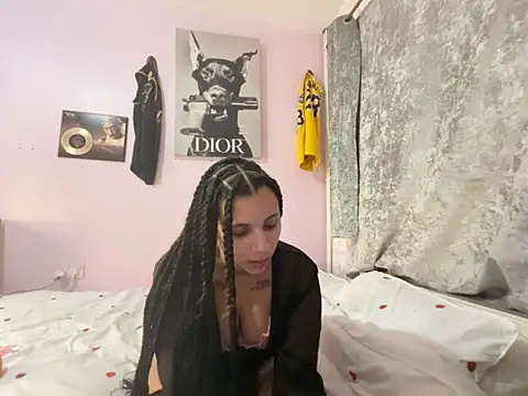 Snapshot of RavenNoirr chatting on 02/28/26, 06:20 RavenNoirr online show from 02/28/26, 06:20