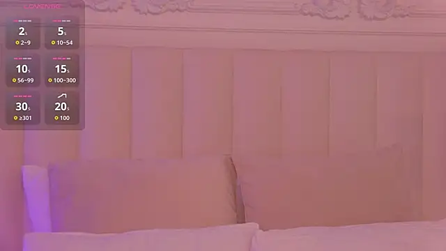 AlisseMoore online show from 04/21/26, 06:52