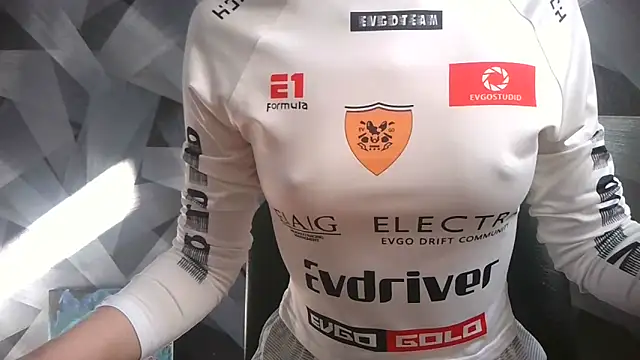 Snapshot of AlicePhyllis chatting on 03/01/26, 06:37 AlicePhyllis online show from 03/01/26, 06:37