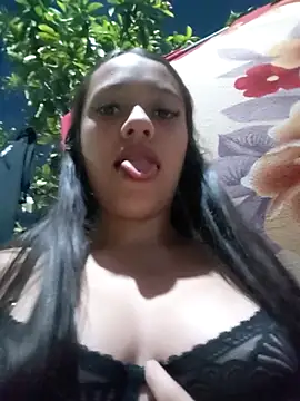 Snapshot of lachiki_plus chatting on 02/13/26, 10:44 lachiki plus online show from 02/13/26, 10:44