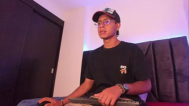 Snapshot of StellayDrake chatting on 02/07/26, 03:21 StellayDrake online show from 02/07/26, 03:21