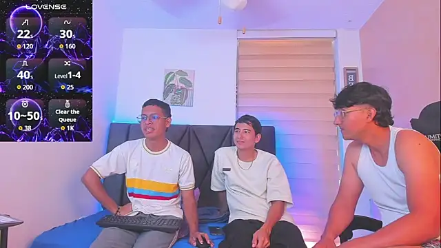 Snapshot of StellayDrake chatting on 02/25/26, 01:43 StellayDrake online show from 02/25/26, 01:43