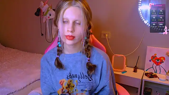 Maxine gold online show from 03/08/26, 02:04