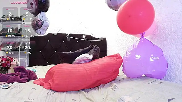 Isabelle Sara online show from 03/03/26, 07:53