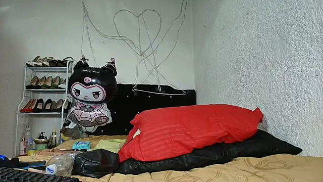 Isabelle Sara online show from 03/19/26, 09:35