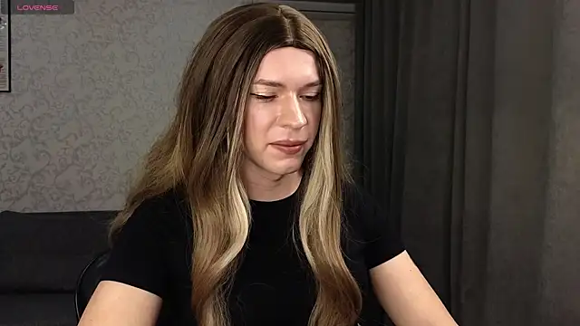 Snapshot of Anna_inHear chatting on 05/03/26, 02:34 Anna inHear online show from 05/03/26, 02:34