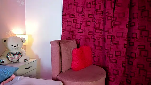 Snapshot of ellie_doll1 chatting on 02/27/26, 07:36 ellie doll1 online show from 02/27/26, 07:36