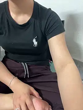 Yinini online show from 03/23/26, 11:36