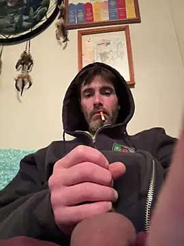 Snapshot of tommattsonn chatting on 03/22/26, 06:06 tommattsonn online show from 03/22/26, 06:06