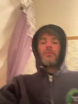 Snapshot of tommattsonn chatting on 03/25/26, 06:41 tommattsonn online show from 03/25/26, 06:41