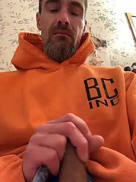 Snapshot of tommattsonn chatting on 04/22/26, 03:57 tommattsonn online show from 04/22/26, 03:57