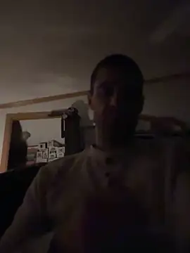 Snapshot of tommattsonn chatting on 05/02/26, 09:47 tommattsonn online show from 05/02/26, 09:47