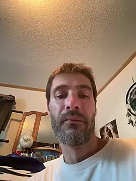 Snapshot of tommattsonn chatting on 07/03/26, 09:43 tommattsonn online show from 07/03/26, 09:43