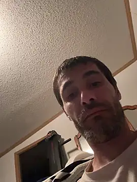 Snapshot of tommattsonn chatting on 07/05/26, 01:23 tommattsonn online show from 07/05/26, 01:23