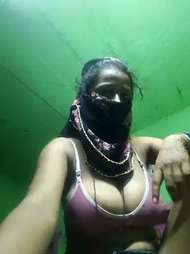 Snapshot of Vinita_cuty chatting on 04/05/26, 01:08 Vinita cuty online show from 04/05/26, 01:08