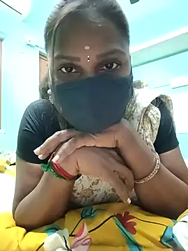 Snapshot of Tamil_Hot_Nisha chatting on 02/10/26, 06:28 Tamil Hot Nisha online show from 02/10/26, 06:28