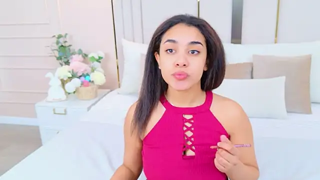 Luna Cortier online show from 04/07/26, 05:19