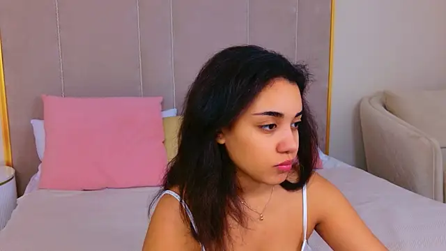 Luna Cortier online show from 05/17/26, 05:16