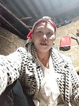 lena-cute online show from 02/16/26, 12:45