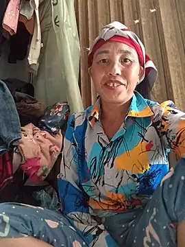 lena-cute online show from 04/23/26, 06:58