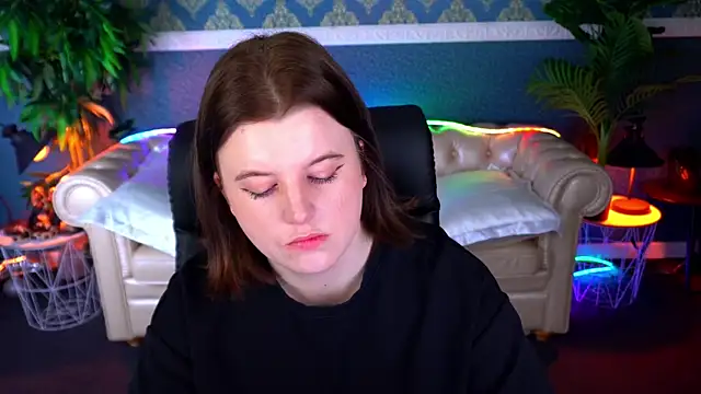 KristiFoxy online show from 04/13/26, 05:24