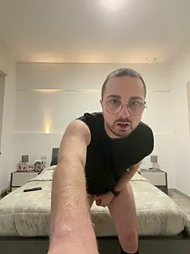 Snapshot of ItalianAlex chatting on 02/10/26, 04:33 ItalianAlex online show from 02/10/26, 04:33