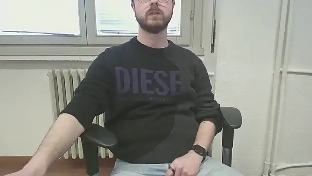 Snapshot of ItalianAlex chatting on 02/26/26, 02:05 ItalianAlex online show from 02/26/26, 02:05