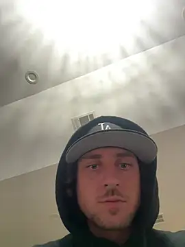 Snapshot of xxlivecouple chatting on 02/19/26, 05:47 xxlivecouple online show from 02/19/26, 05:47