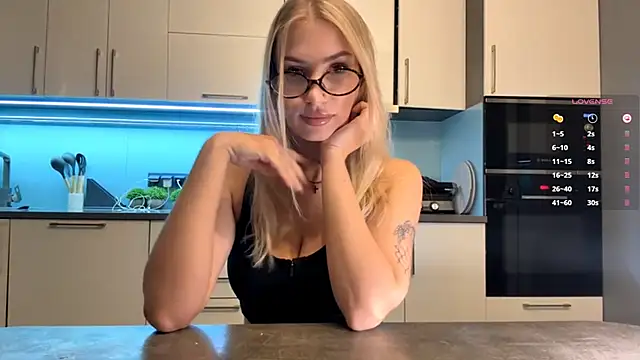 SoftnessMila online show from 04/20/26, 03:59