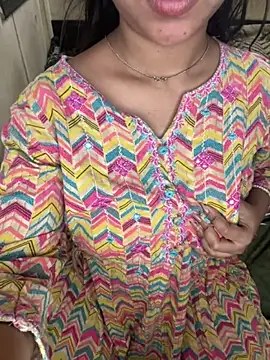 nauty girl shalu online show from 02/19/26, 04:52