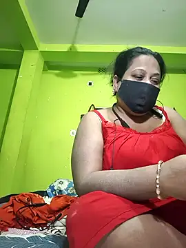 Snapshot of 06Rozi chatting on 02/18/26, 06:37 06Rozi online show from 02/18/26, 06:37