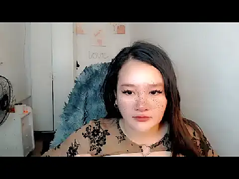 UrLovelyWetPussy online show from 02/12/26, 08:53