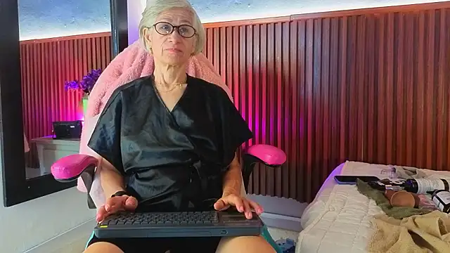 miss monserrate01 online show from 02/23/26, 01:52