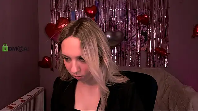 Snapshot of tiffani_murr chatting on 02/13/26, 11:06 tiffani murr online show from 02/13/26, 11:06