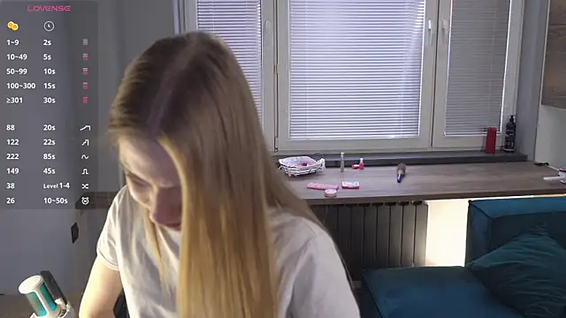 FranciscaGaring online show from 02/11/26, 07:13