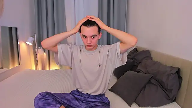 Snapshot of Ian_Harrickton chatting on 02/28/26, 05:30 Ian Harrickton online show from 02/28/26, 05:30