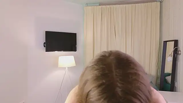 Snapshot of Bubble_Chloe chatting on 02/04/26, 07:25 Bubble Chloe online show from 02/04/26, 07:25