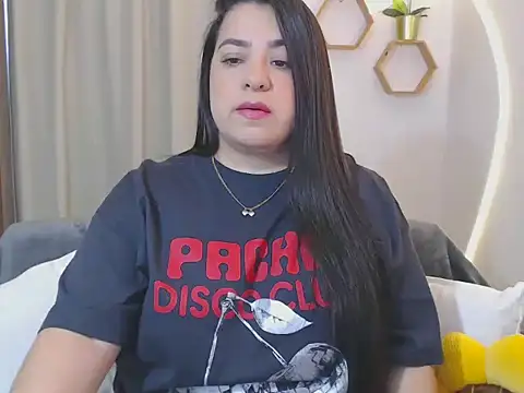 Snapshot of isabum_ chatting on 02/03/26, 02:00 isabum online show from 02/03/26, 02:00