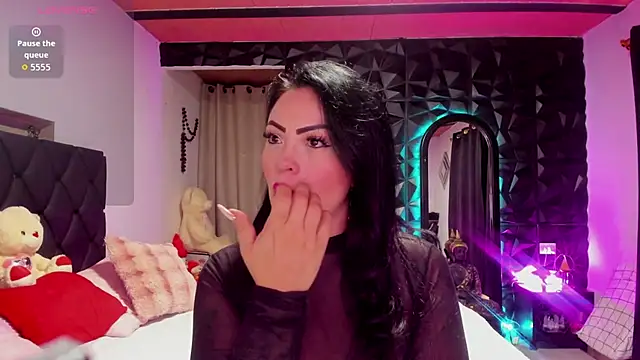 Snapshot of LINDA_BLER chatting on 02/04/26, 06:47 LINDA BLER online show from 02/04/26, 06:47