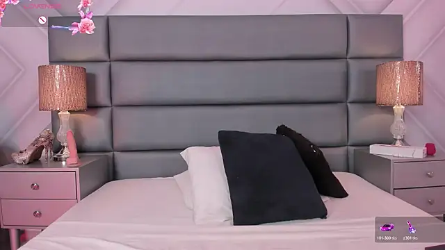 AlexaFoxx  online show from 04/20/26, 05:48