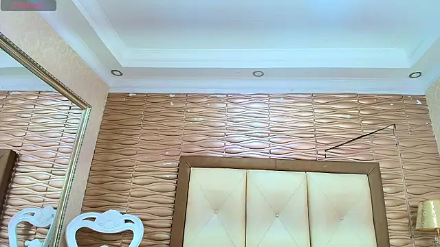 Snapshot of meganrousx chatting on 02/21/26, 11:55 meganrousx online show from 02/21/26, 11:55