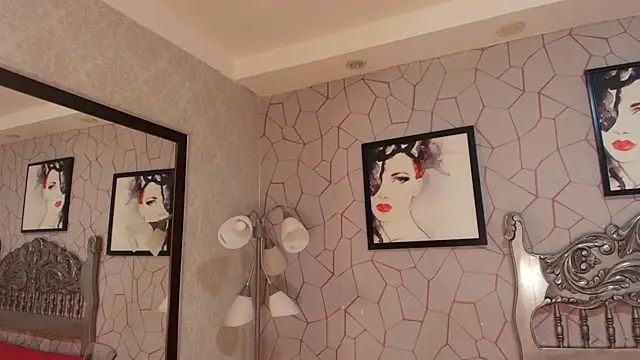 meganrousx online show from 04/23/26, 01:35