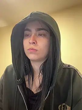 Sara Fernandez  online show from 04/23/26, 01:57