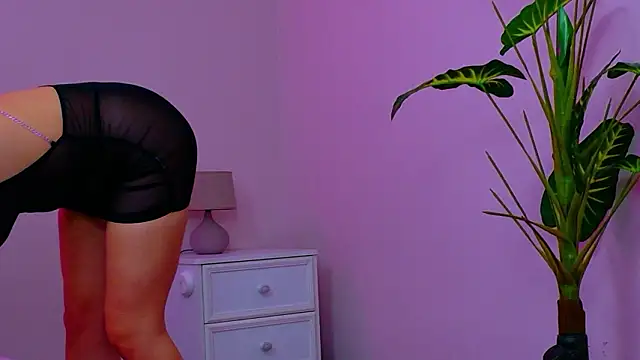 Snapshot of Ivorym00n chatting on 02/26/26, 05:17 Ivorym00n online show from 02/26/26, 05:17